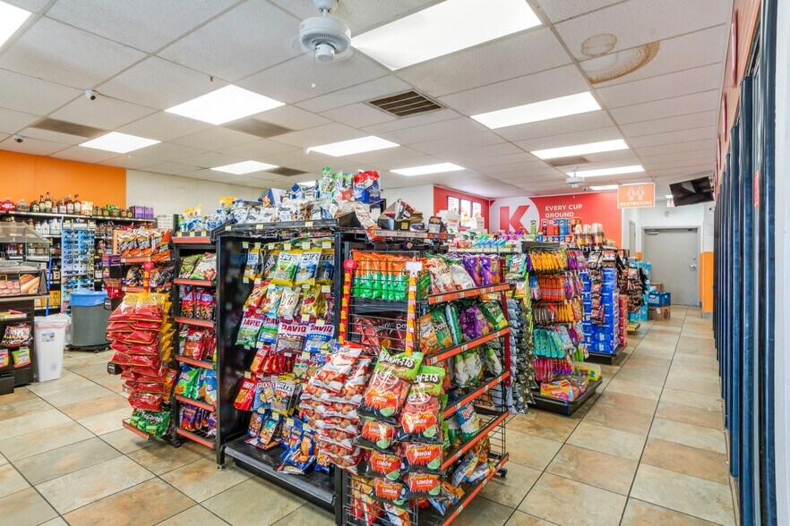 More Photos Of 310 S Lovekin Blvd, Blythe Service Station For Sale