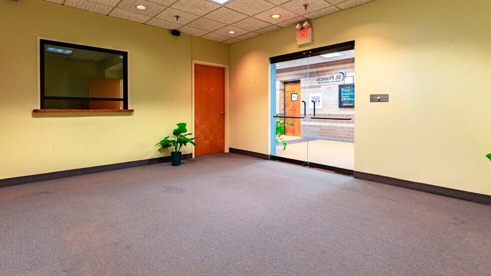 More Photos Of 810 Bear Tavern Rd, Ewing Office For Sale