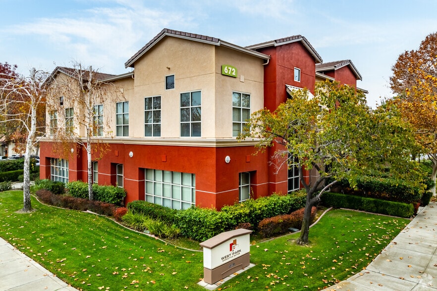 Primary Photo Of 672 W 11th St, Tracy Office For Lease