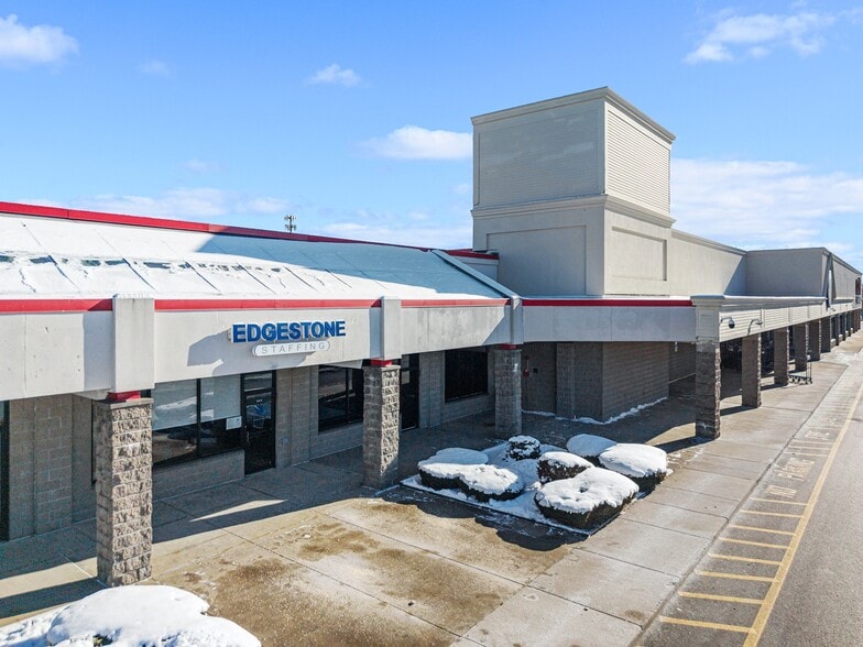 More Photos Of 950 Kings Hwy, New Bedford Storefront For Lease