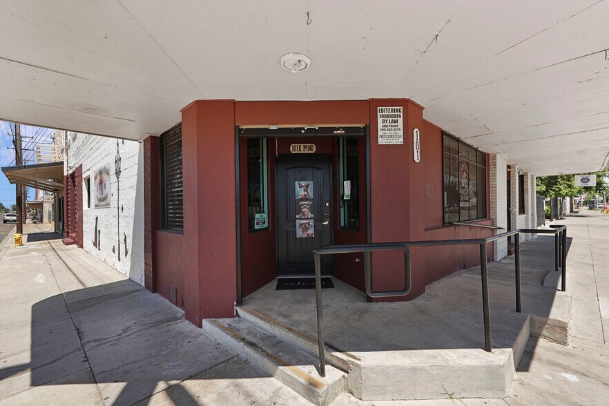 More Photos Of 2 N Main St, Lodi Storefront Retail Office For Sale