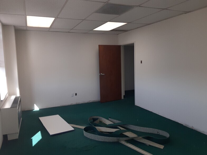 More Photos Of 6121 Lincolnia Rd, Alexandria Office For Lease