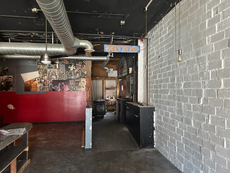 More Photos Of 120-126 Oakland ave, Decatur General Retail For Lease