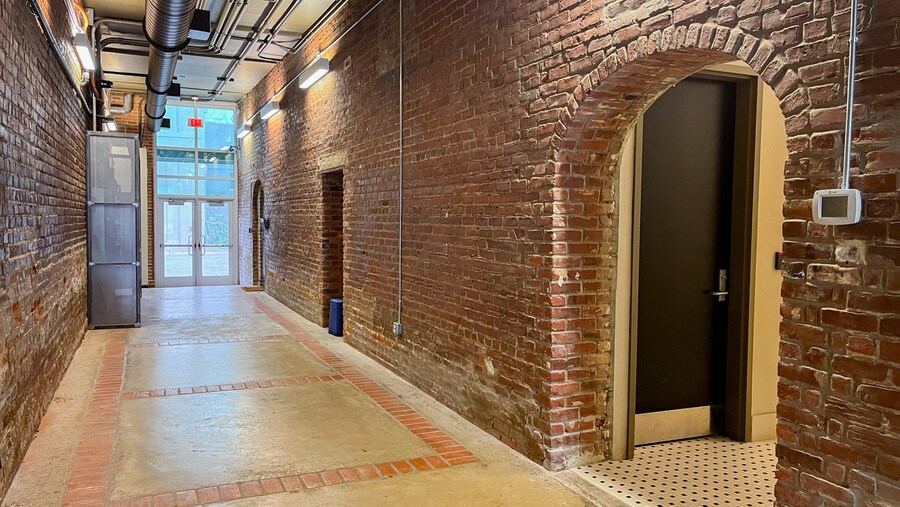 More Photos Of 640 Main St, Baton Rouge Storefront Retail Residential For Lease