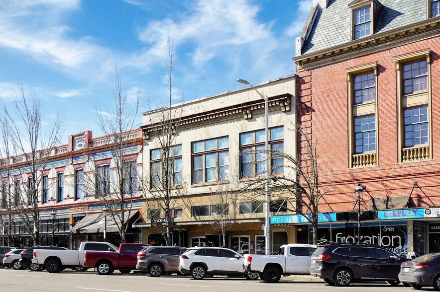 Primary Photo Of 145 Liberty St NE, Salem Apartments For Sale