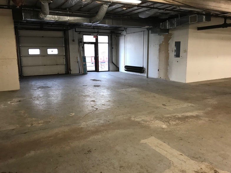 More Photos Of 26 Fitch St, Norwalk Warehouse For Lease