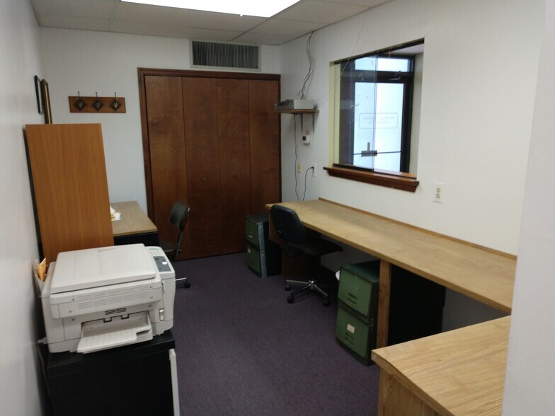 More Photos Of 67-74 Brunswick Woods Dr, East Brunswick Medical For Lease