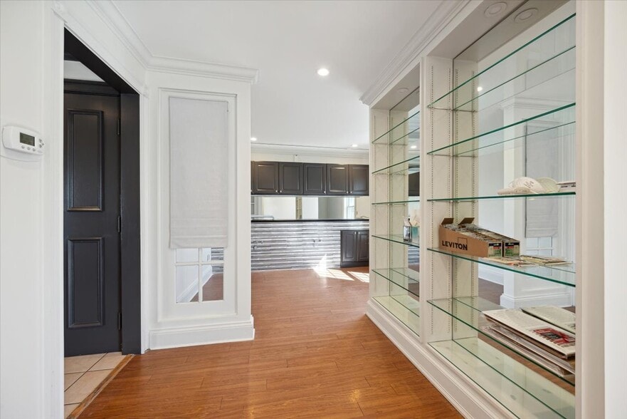 More Photos Of 108 S Finley Ave, Basking Ridge Storefront Retail Office For Lease