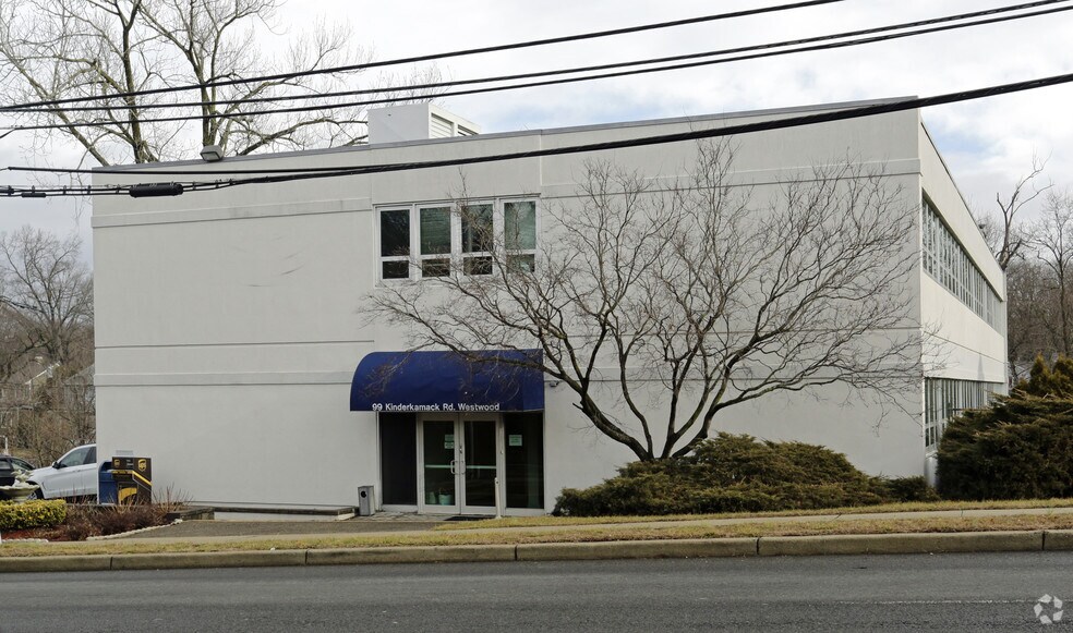 More Photos Of 99 Kinderkamack Rd, Westwood Medical For Lease