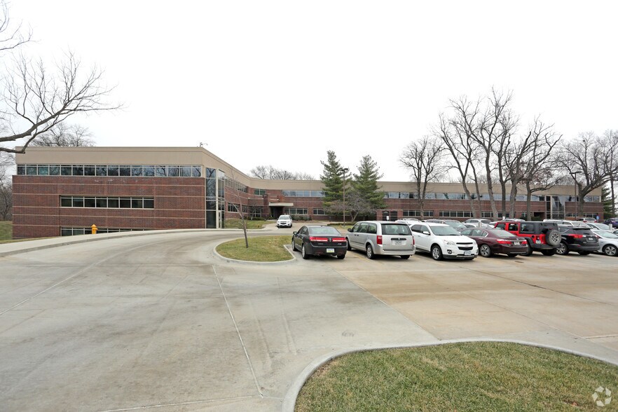 More Photos Of 1500 NW 118th St, Clive Office For Sale