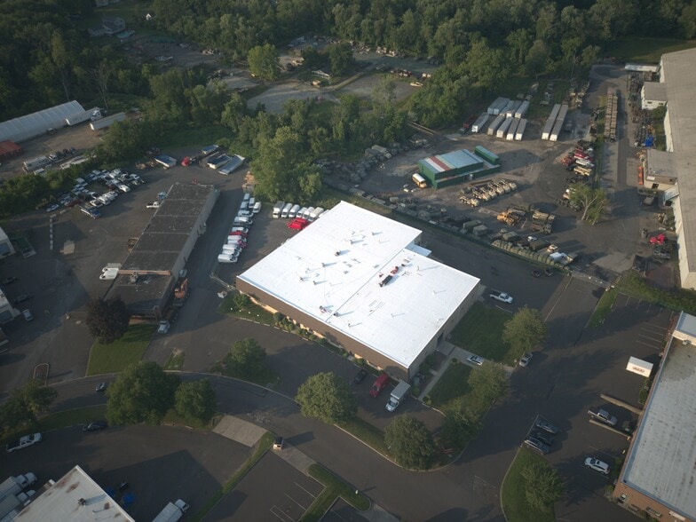 More Photos Of 1701 Loretta Ave, Feasterville Warehouse For Lease