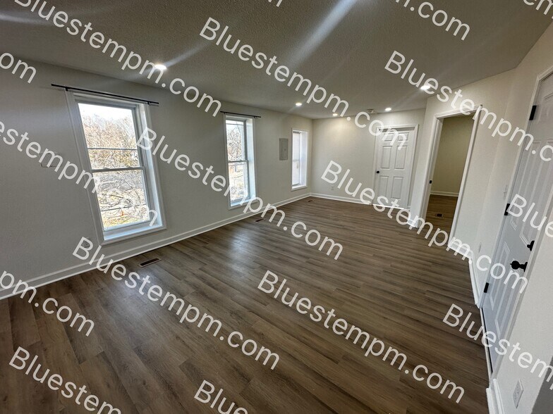 More Photos Of 1115 Felix St, Saint Joseph Apartments For Sale