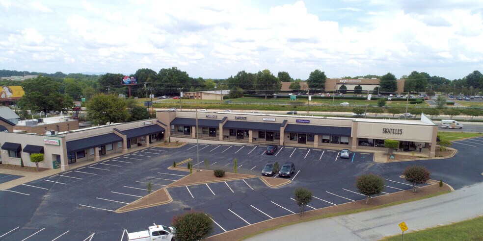 More Photos Of 743 Congaree Rd, Greenville General Retail For Sale