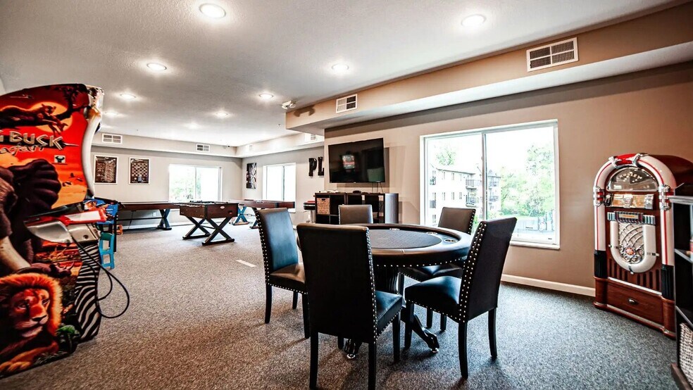 More Photos Of 1081 SW Fourth St, Forest Lake Apartments For Lease