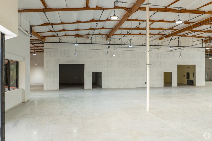 More Photos Of 3480 E Britannia Dr, Tucson Unknown For Lease