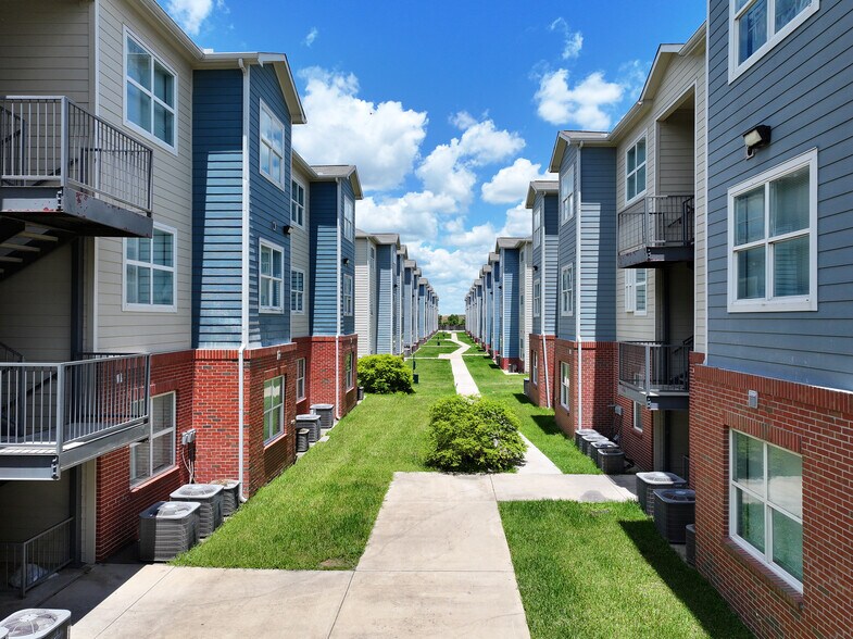 More Photos Of , Prairie View Multifamily For Sale