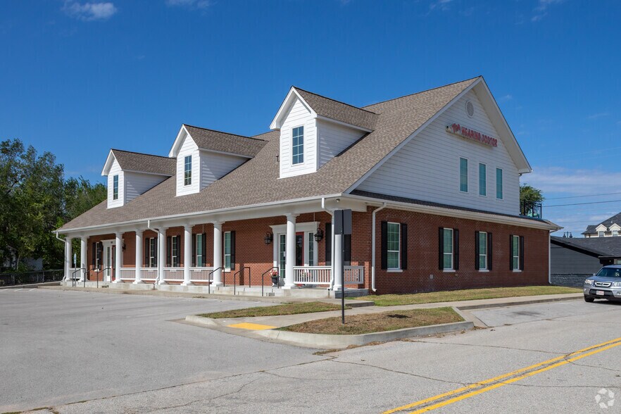 Primary Photo Of 521 E Main St, Jenks Medical For Sale