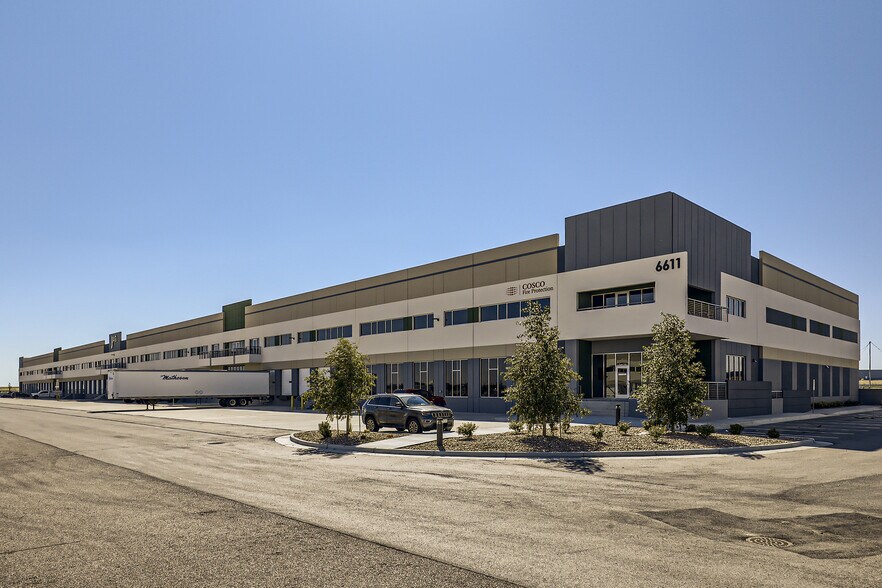 More Photos Of 26100-26120 E 68th Ave, Aurora Warehouse For Lease