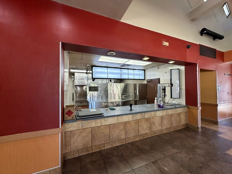 More Photos Of 11682 Plank Rd, Baton Rouge Fast Food For Lease
