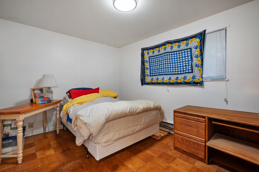 More Photos Of 324 3rd Ave S, Edmonds Apartments For Sale
