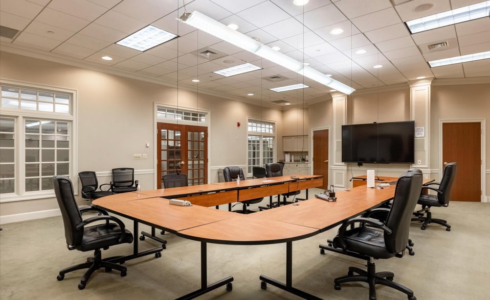 More Photos Of 201 Keith St SW, Cleveland Unknown For Lease