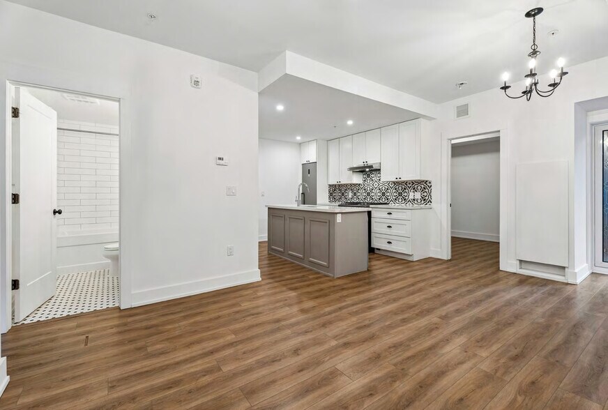 More Photos Of 27 Bold St, Hamilton Apartments For Sale