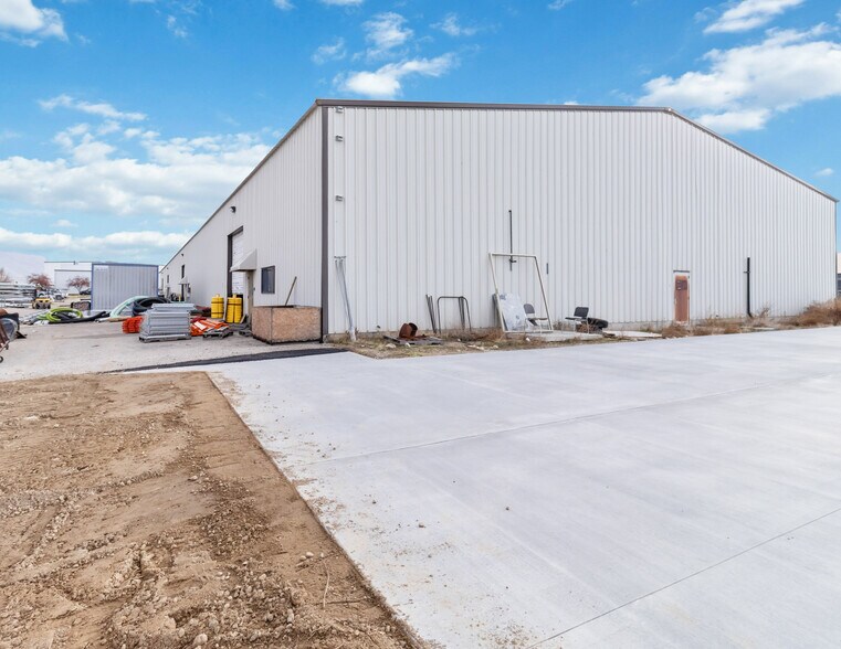 More Photos Of 6759 Supply Way, Boise Warehouse For Sale