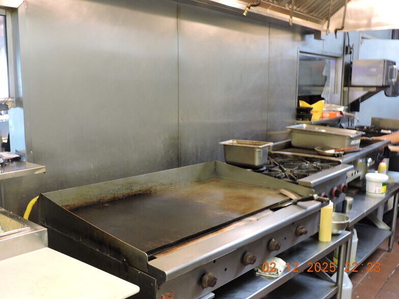 More Photos Of 5560 Gulfton Dr, Houston General Retail For Sale