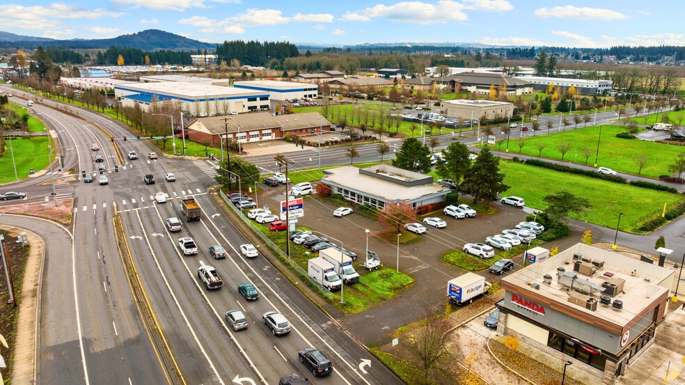 More Photos Of 14605 NE Fourth Plain Blvd, Vancouver Freestanding For Lease