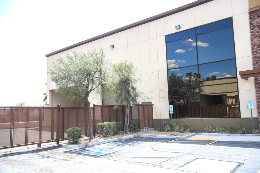 More Photos Of 2540 Landon Dr, Bullhead City Industrial For Sale