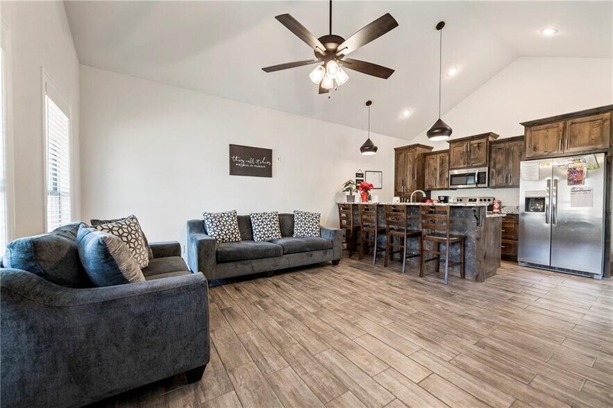 More Photos Of 424 N F St, Rogers Apartments For Sale