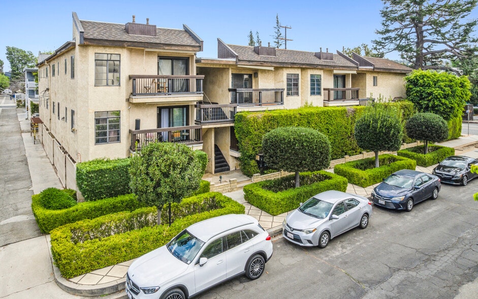 Primary Photo Of 13021-13025 Moorpark St, Studio City Apartments For Sale