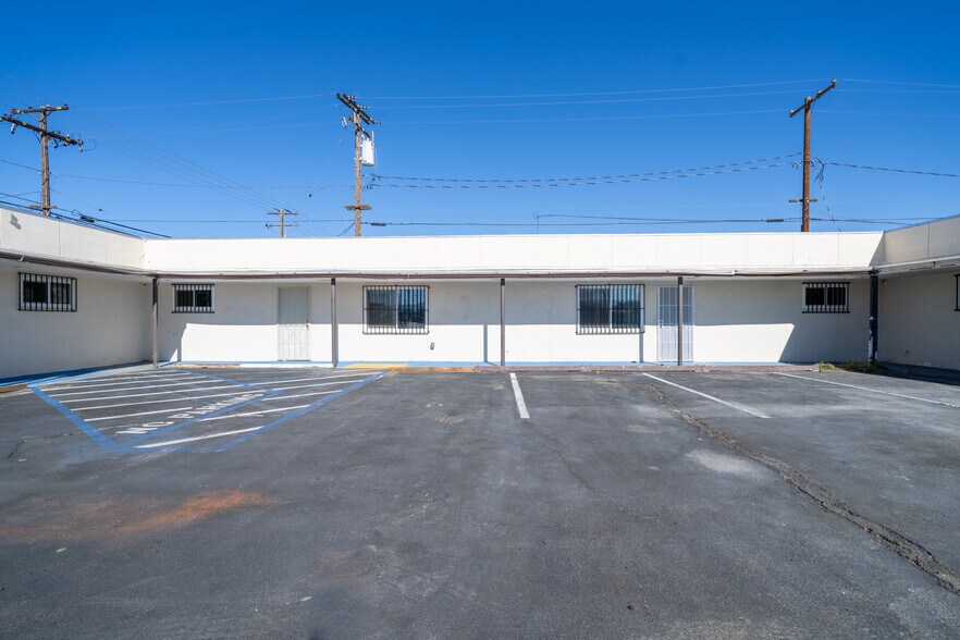 More Photos Of 44300 Division St, Lancaster Office For Lease