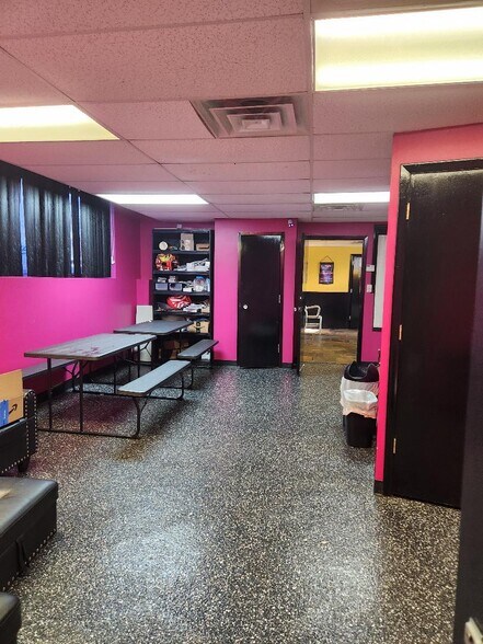 More Photos Of 24 Ellis St, Staten Island Storefront Retail Office For Sale
