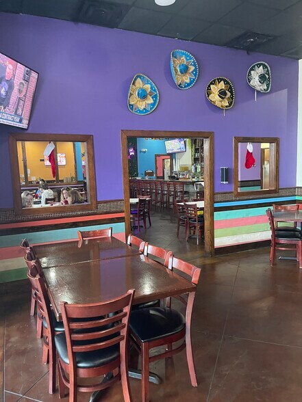 More Photos Of 5810 Main St, Zachary Unknown For Lease