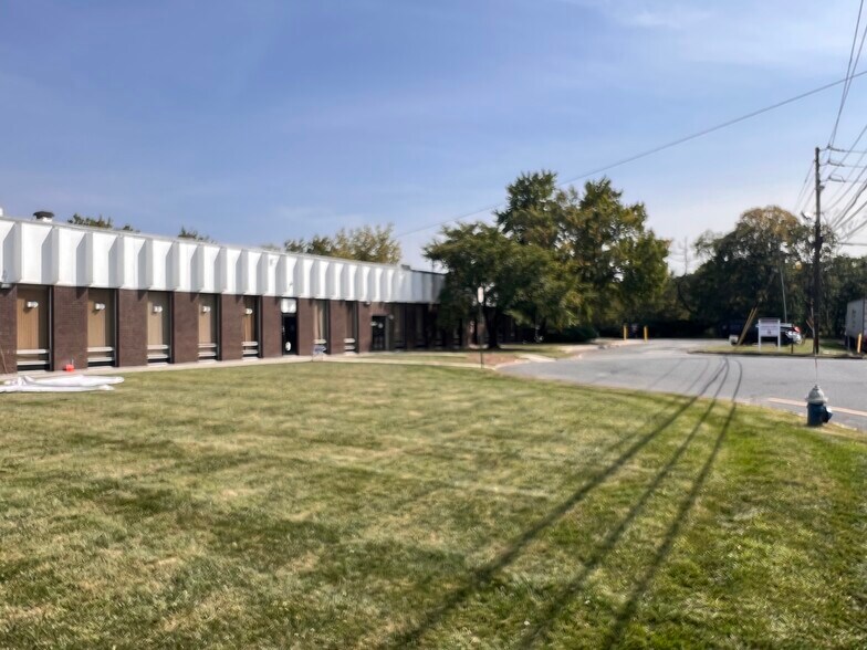 More Photos Of 67-71 E Willow St, Millburn Warehouse For Lease