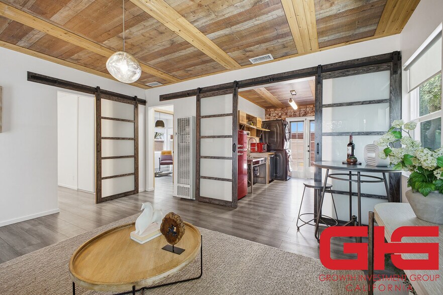 More Photos Of 261 N Oak Ave, Pasadena Multifamily For Sale