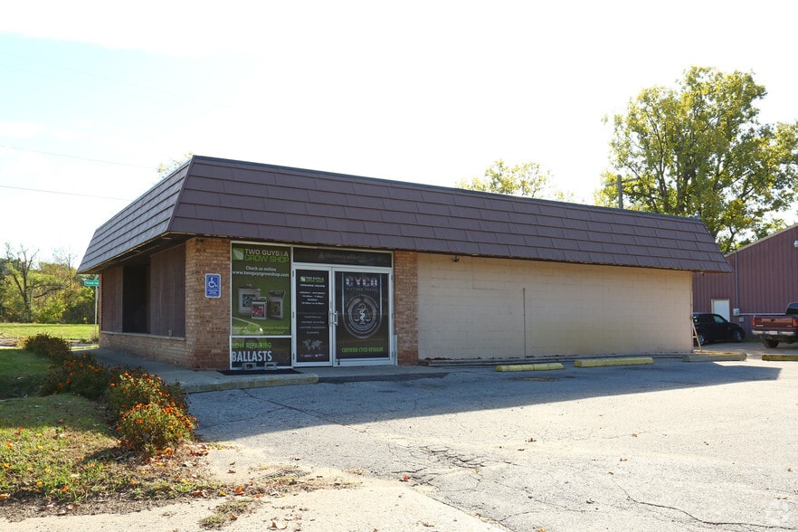 More Photos Of 3374 E Atherton Rd, Burton Freestanding For Lease