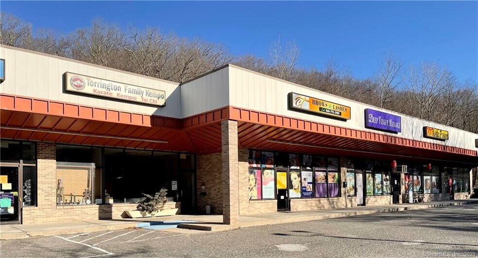 More Photos Of 683-709 Winsted Rd, Torrington Storefront For Lease