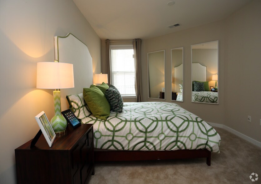 More Photos Of 101 N Wolfe St, Baltimore Apartments For Lease