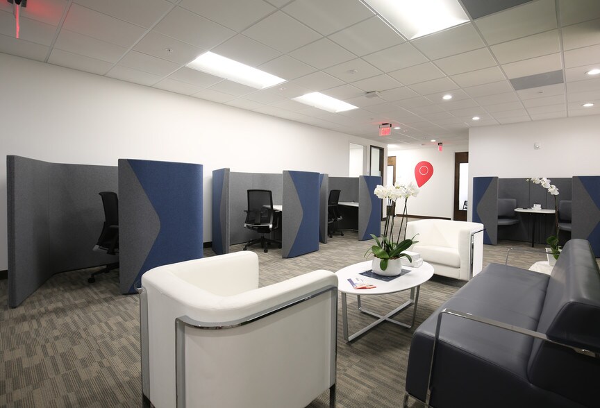 More Photos Of 1900 Glades Rd, Boca Raton Coworking Space