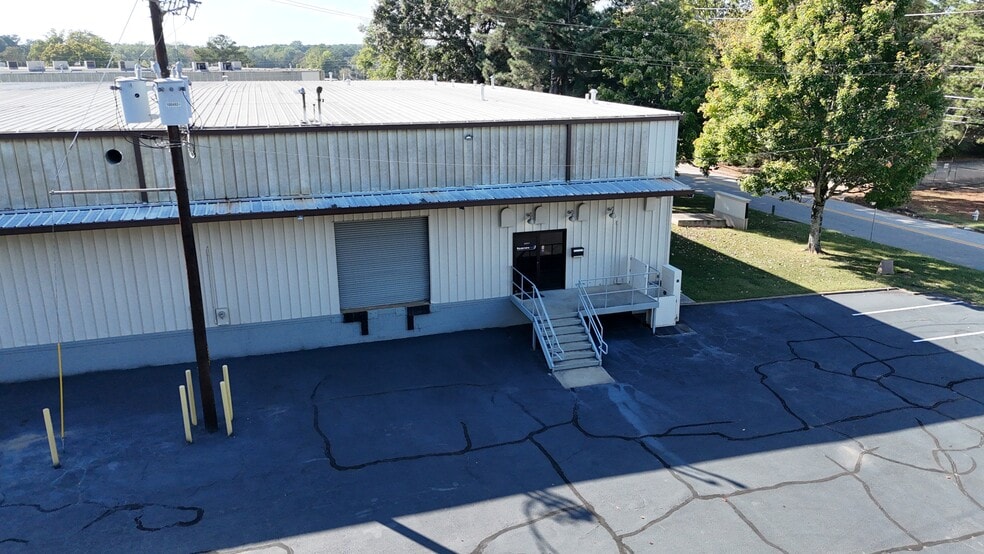 More Photos Of 4601 Lewis Rd, Stone Mountain Distribution For Lease