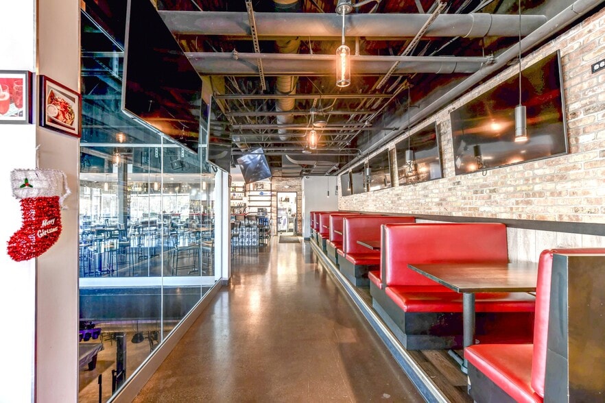 More Photos Of 18409 S Halsted St, Glenwood Storefront For Sale