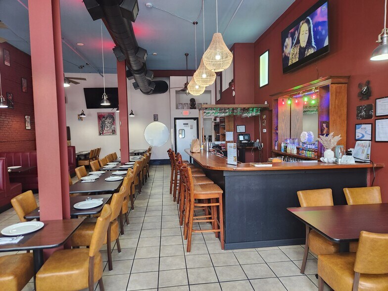 More Photos Of 1423-1425 Newcastle St, Brunswick Storefront For Sale