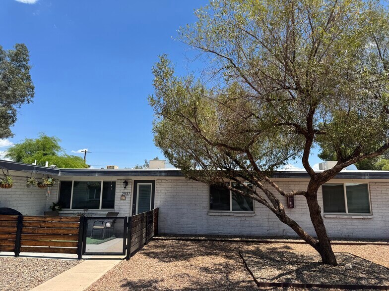 More Photos Of 2853-2939 N Euclid Ave, Tucson Apartments For Sale