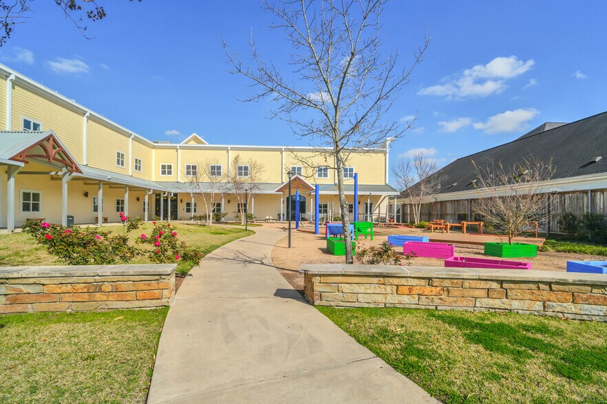 More Photos Of 1905 Jacquelyn Dr, Houston Schools For Lease