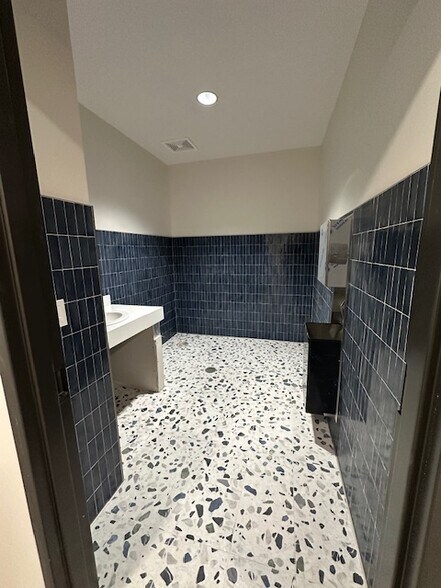 More Photos Of 502 S State St, Orem Freestanding For Lease