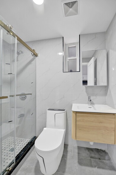 More Photos Of 3013 Brighton 5th St, Brooklyn Apartments For Sale