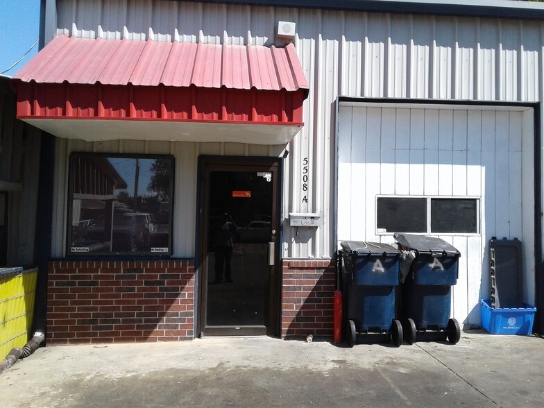 More Photos Of 14401 N Lincoln Blvd, Edmond Warehouse For Lease