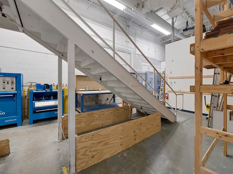 More Photos Of 4074 Northlake Blvd, Palm Beach Gardens Freestanding For Lease